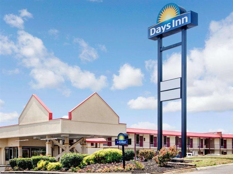 Days Inn By Wyndham Knoxville West Екстериор снимка